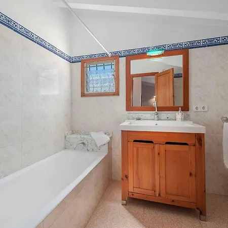 Holiday home Mit 6 Schlafzimmern In Gehweite Zu Port Pollensa By Interhome