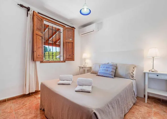 Mit 6 Schlafzimmern In Gehweite Zu Port By Interhome Hébergement de vacances Pollença